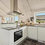 2 Bedroom Front In Holiday home *