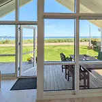 2 Bedroom Front In Sjolund