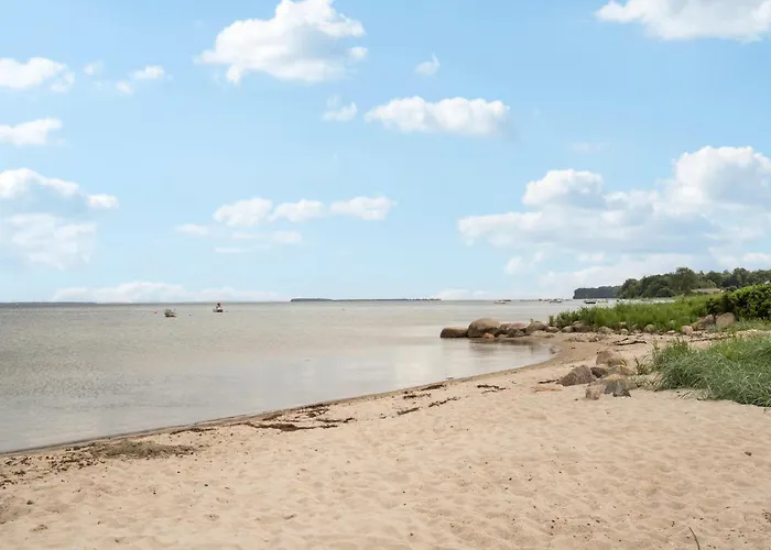 2 Bedroom Front In Sjolund