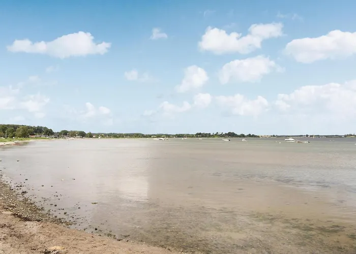 2 Bedroom Front In Feriehus *